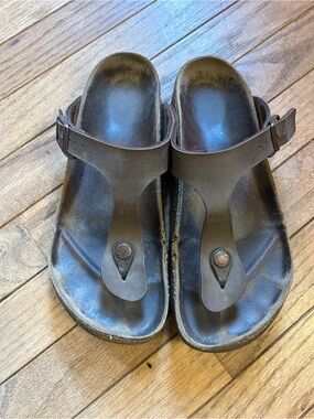 Birkenstock Brown T-strap Slip-On Sandals